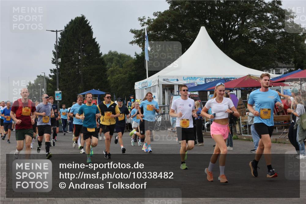 13.09.2026 - Kiel Lauf Andreas Tolksdorf http://msf.ph/oto/10338482 13.09.2026 09:55:08 Kiellinie 2390, 236, 3322, 400, 595 meine-sportfotos.de