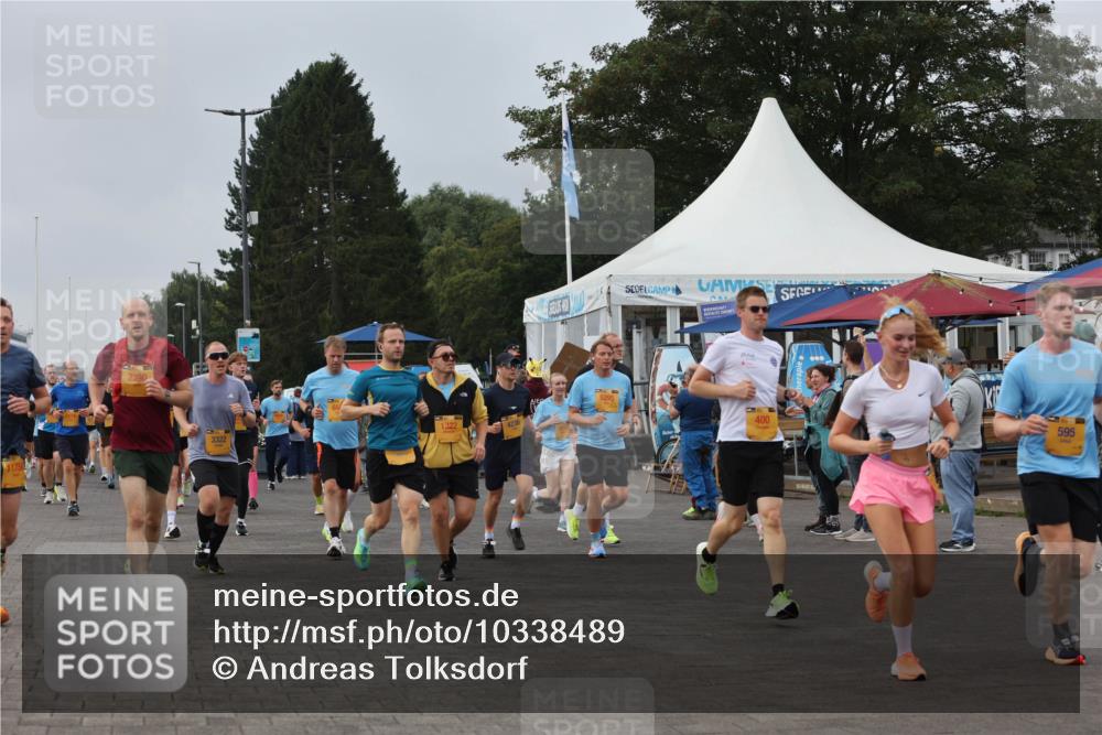 13.09.2026 - Kiel Lauf Andreas Tolksdorf http://msf.ph/oto/10338489 13.09.2026 09:55:08 Kiellinie 2390, 3322, 65, 4236, 5295, 400, 595 meine-sportfotos.de