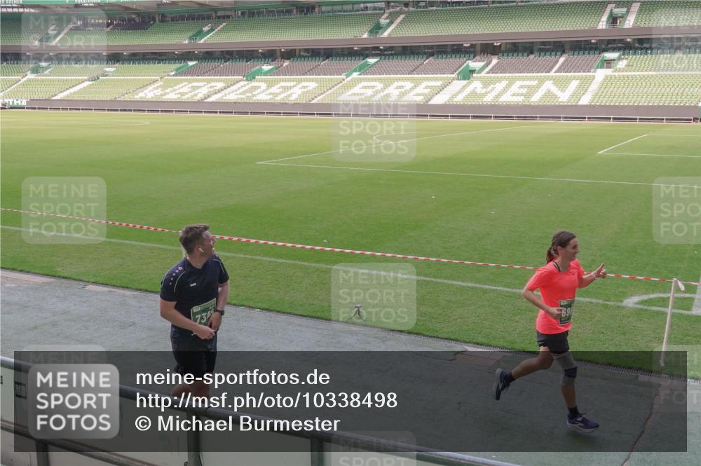 13.09.2026 - 21. swb-Marathon Bremen Michael Burmester http://msf.ph/oto/10338498 13.09.2026 13:16:24 Laufen im Stadion 134, 143, 153, 231, 263, 266, 267, 271, 449, 598, 612, 653, 990, 1047, 1057, 1185, 1312, 1465, 1539, 1813, 1825, 1874, 1987, 2013, 2218, 2235, 2259, 2351, 2359, 2363, 2381, 2385, 2386, 2466, 2468, 2484, 2550, 2562, 2579, 2586, 2664, 2667, 2678, 2698, 2760, 2778, 2783, 2797, 2799, 2821, 2846, 2859, 2874, 2958, 2974, 2996, 3001, 3075, 3133, 3157, 3165, 3185, 3213, 3237, 3265, 3331, 3366, 3382, 3387, 3479, 3486, 3501, 3506, 3512, 3670, 3829, 3847 meine-sportfotos.de