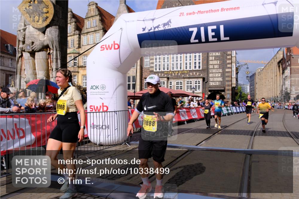 13.09.2026 - 21. swb-Marathon Bremen Tim E. http://msf.ph/oto/10338499 13.09.2026 11:08:47 Ziel 10229, 11065, 11124, 11509, 11560, 11561, 11678, 11834, 11888, 11968, 12073, 12162, 12164, 12315, 12410, 12516 meine-sportfotos.de