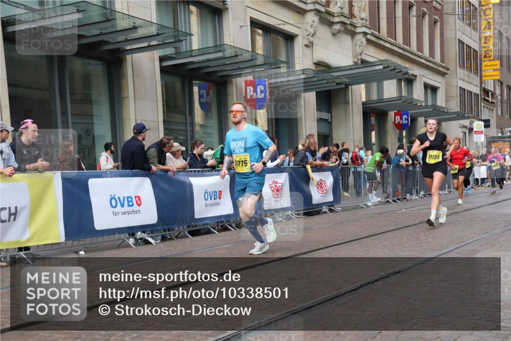 13.09.2026 - 21. swb-Marathon Bremen Strokosch-Dieckow http://msf.ph/oto/10338501 13.09.2026 11:05:56 Ziel 10204, 10375, 10376, 10662, 10681, 10682, 10852, 10853, 11028, 11029, 11156, 11340, 11374, 11432, 11460, 11674, 11690, 11729, 11775, 11786, 11849, 12217, 12479, 12486, 10018, 10168, 10238, 10259, 10260, 10305, 10382, 10457, 10619, 10864, 11024, 11132, 11164, 11477, 11520, 11791, 11947, 12156, 12186, 12378, 12501, 12523, 12528, 12773 meine-sportfotos.de