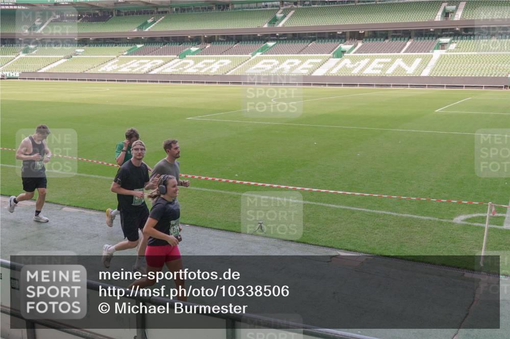 13.09.2026 - 21. swb-Marathon Bremen Michael Burmester http://msf.ph/oto/10338506 13.09.2026 13:16:26 Laufen im Stadion 134, 143, 153, 231, 263, 266, 267, 271, 449, 598, 612, 653, 990, 1047, 1057, 1185, 1312, 1465, 1539, 1813, 1825, 1874, 1987, 2013, 2067, 2218, 2235, 2259, 2351, 2359, 2363, 2381, 2385, 2386, 2466, 2468, 2484, 2550, 2562, 2579, 2586, 2664, 2667, 2678, 2698, 2760, 2778, 2783, 2797, 2799, 2821, 2846, 2859, 2874, 2958, 2974, 2996, 3001, 3075, 3133, 3157, 3165, 3185, 3213, 3237, 3265, 3331, 3366, 3382, 3387, 3479, 3486, 3501, 3506, 3512, 3670, 3829, 3847 meine-sportfotos.de