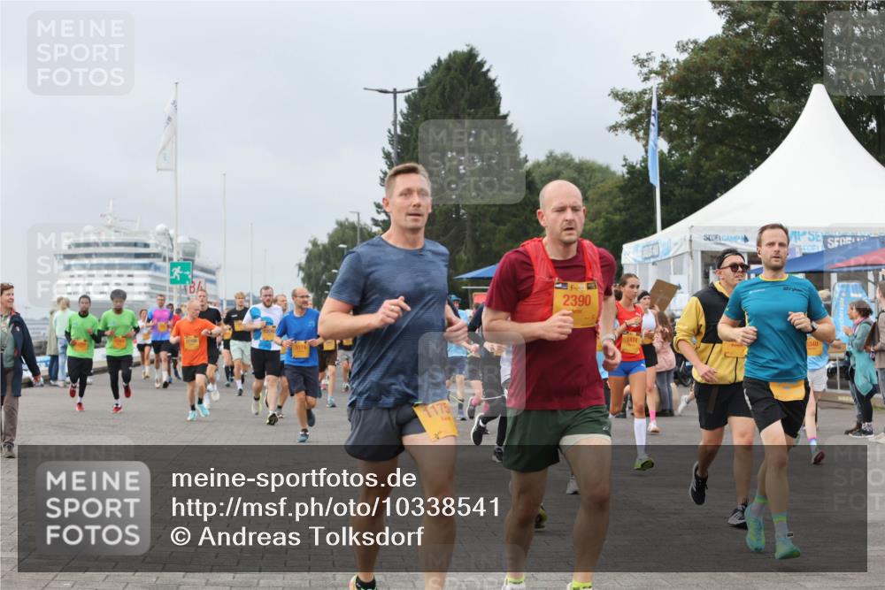 13.09.2026 - Kiel Lauf Andreas Tolksdorf http://msf.ph/oto/10338541 13.09.2026 09:55:10 Kiellinie 1175, 4, 35, 2390, 1874, 6340 meine-sportfotos.de