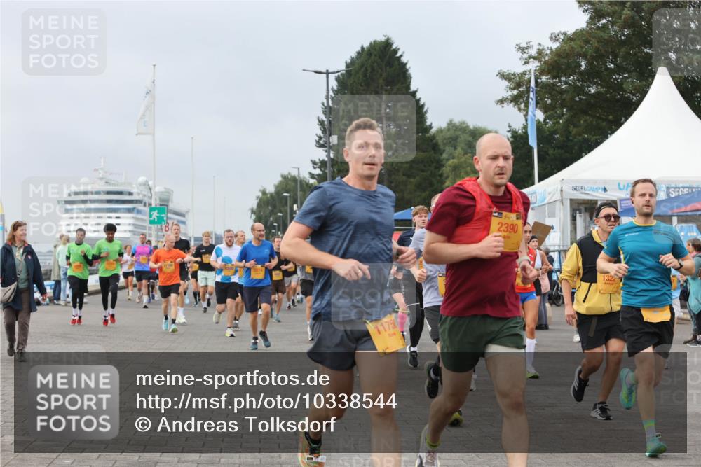 13.09.2026 - Kiel Lauf Andreas Tolksdorf http://msf.ph/oto/10338544 13.09.2026 09:55:10 Kiellinie 11108, 1175, 3, 2390, 1322 meine-sportfotos.de