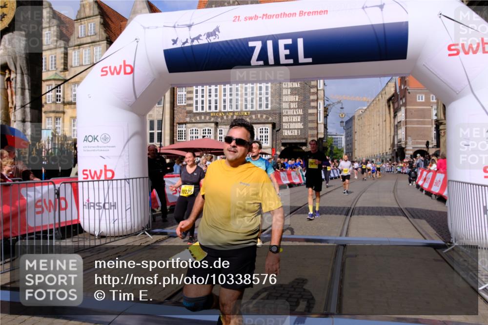 13.09.2026 - 21. swb-Marathon Bremen Tim E. http://msf.ph/oto/10338576 13.09.2026 11:08:49 Ziel 10229, 10609, 11065, 11124, 11509, 11560, 11561, 11678, 11834, 11888, 11968, 12073, 12162, 12164, 12315, 12410, 12516 meine-sportfotos.de
