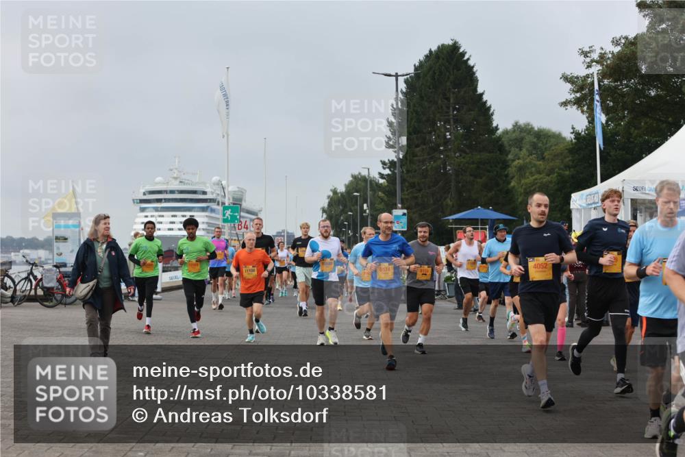 13.09.2026 - Kiel Lauf Andreas Tolksdorf http://msf.ph/oto/10338581 13.09.2026 09:55:11 Kiellinie 12569, 13, 4, 10580, 5574, 11108, 8155, 4052 meine-sportfotos.de