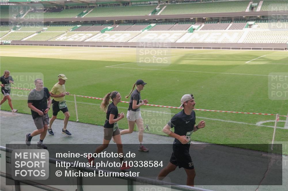 13.09.2026 - 21. swb-Marathon Bremen Michael Burmester http://msf.ph/oto/10338584 13.09.2026 13:16:39 Laufen im Stadion 134, 143, 153, 231, 263, 267, 271, 449, 588, 598, 612, 653, 990, 1057, 1185, 1312, 1465, 1539, 1813, 1825, 1874, 1987, 2013, 2067, 2096, 2218, 2235, 2259, 2351, 2359, 2363, 2381, 2385, 2386, 2389, 2468, 2532, 2550, 2562, 2579, 2586, 2655, 2664, 2667, 2678, 2698, 2760, 2778, 2783, 2797, 2799, 2821, 2846, 2859, 2874, 2974, 2996, 3001, 3075, 3104, 3133, 3157, 3165, 3185, 3195, 3213, 3237, 3265, 3314, 3331, 3366, 3382, 3387, 3479, 3486, 3501, 3506, 3512, 3829 meine-sportfotos.de