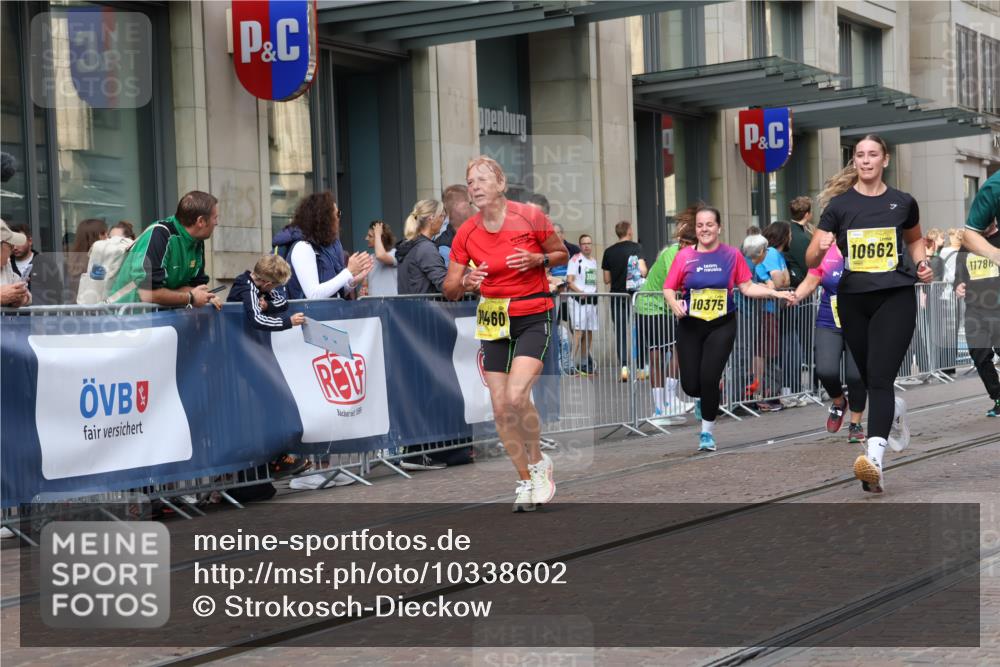 13.09.2026 - 21. swb-Marathon Bremen Strokosch-Dieckow http://msf.ph/oto/10338602 13.09.2026 11:05:59 Ziel 10375, 10376, 10681, 10682, 10852, 10853, 11028, 11029, 11340, 11374, 11432, 11460, 11674, 11690, 11729, 11775, 11786, 11849, 12217, 12479, 10018, 10168, 10204, 10238, 10305, 10382, 10457, 10619, 10662, 11024, 11132, 11156, 11164, 11477, 11775, 12156, 12186, 12378, 12486, 12501, 12523, 12528, 12773 meine-sportfotos.de