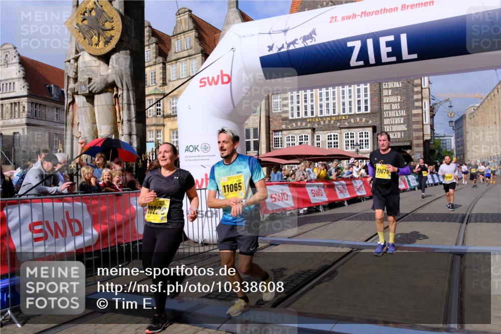 13.09.2026 - 21. swb-Marathon Bremen Tim E. http://msf.ph/oto/10338608 13.09.2026 11:08:50 Ziel 10229, 10609, 11065, 11124, 11560, 11561, 11678, 11834, 11888, 11968, 12073, 12162, 12164, 12315, 12410, 12516 meine-sportfotos.de