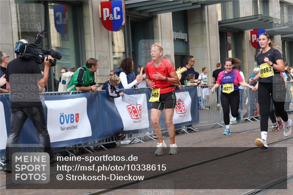 13.09.2026 - 21. swb-Marathon Bremen Strokosch-Dieckow http://msf.ph/oto/10338615 13.09.2026 11:05:59 Ziel 10375, 10376, 10681, 10682, 10852, 10853, 11028, 11029, 11340, 11374, 11432, 11460, 11674, 11690, 11729, 11775, 11786, 11849, 12217, 12479, 10018, 10168, 10204, 10238, 10305, 10382, 10457, 10619, 10662, 11024, 11132, 11156, 11164, 11477, 11775, 12156, 12186, 12378, 12486, 12501, 12523, 12528, 12773 meine-sportfotos.de