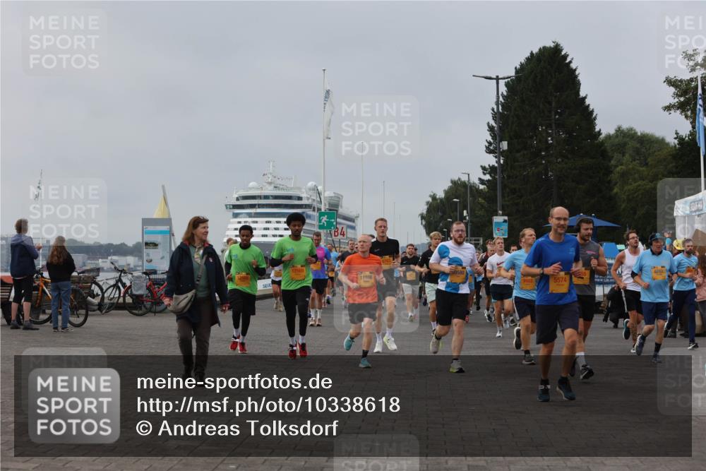 13.09.2026 - Kiel Lauf Andreas Tolksdorf http://msf.ph/oto/10338618 13.09.2026 09:55:12 Kiellinie 12569, 0580, 6742, 55, 11108, 9983, 5574 meine-sportfotos.de