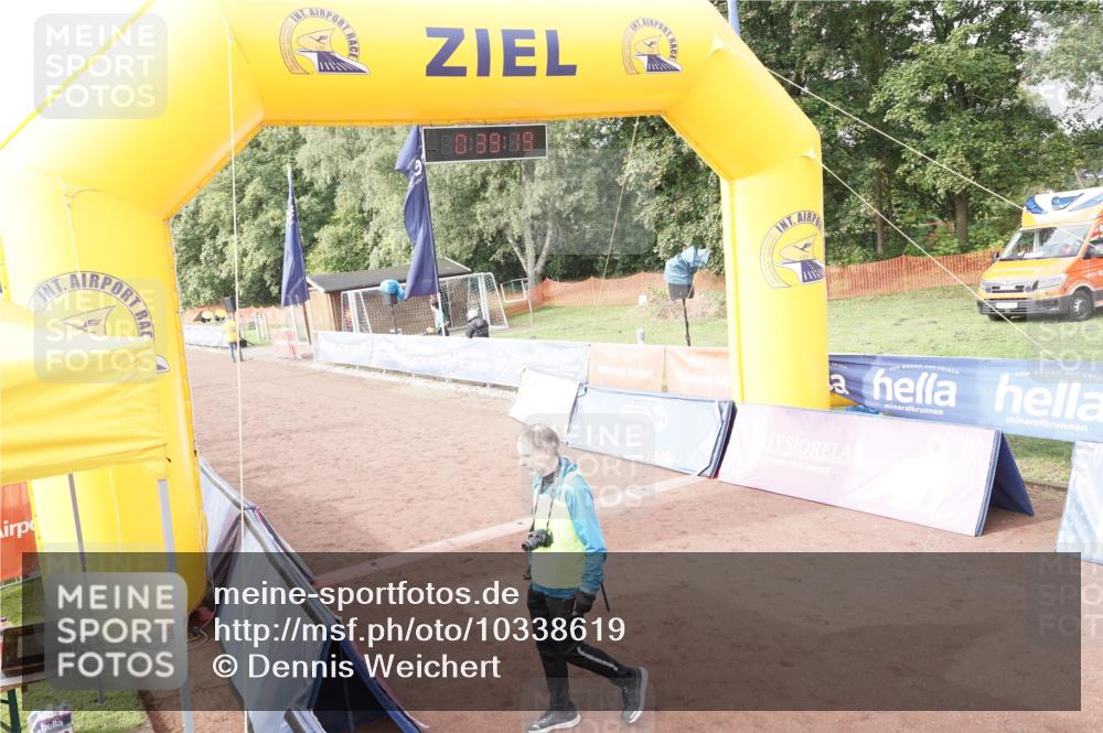 13.09.2026 - Airport Race Dennis Weichert http://msf.ph/oto/10338619 13.09.2026 10:39:53 Ziel  meine-sportfotos.de