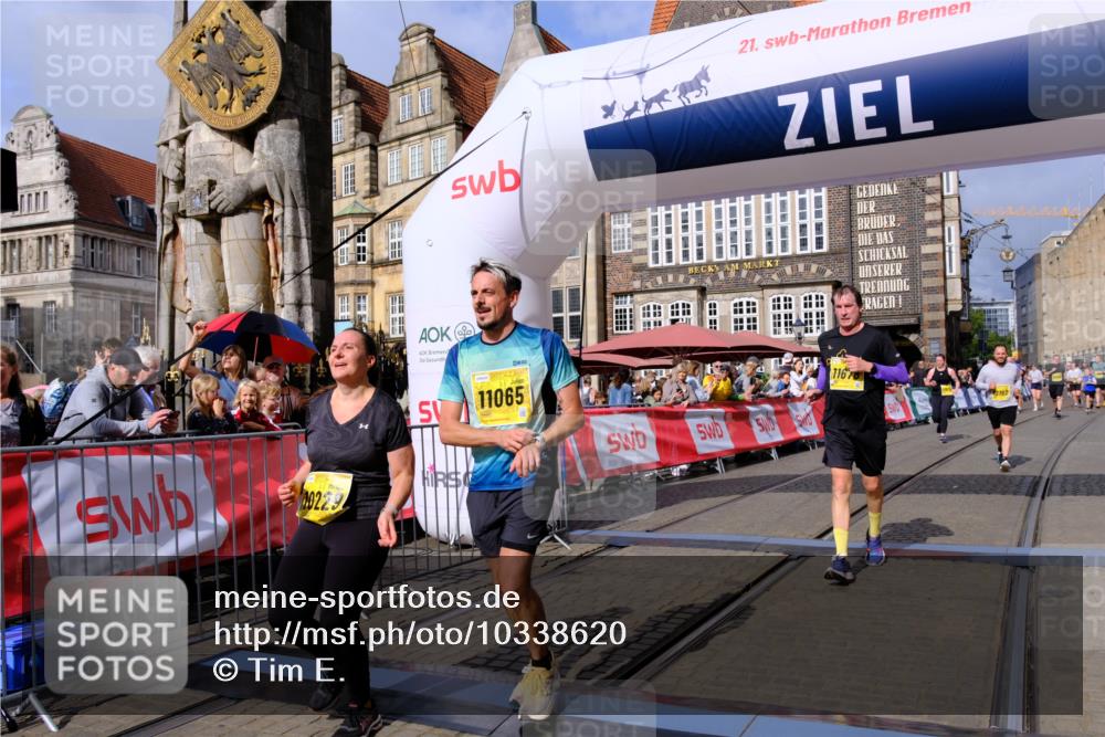 13.09.2026 - 21. swb-Marathon Bremen Tim E. http://msf.ph/oto/10338620 13.09.2026 11:08:51 Ziel 10229, 10399, 10609, 11065, 11124, 11358, 11560, 11561, 11678, 11834, 11888, 11968, 12073, 12162, 12164, 12410, 12516 meine-sportfotos.de