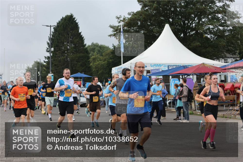 13.09.2026 - Kiel Lauf Andreas Tolksdorf http://msf.ph/oto/10338652 13.09.2026 09:55:13 Kiellinie 11108, 6763, 10580, 5947, 5574 meine-sportfotos.de