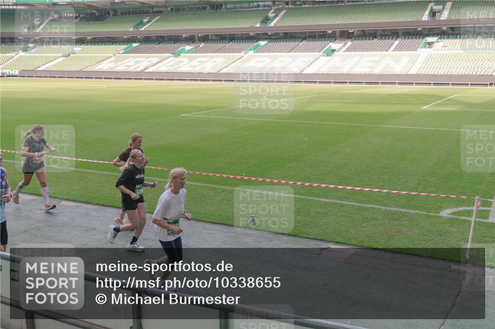 13.09.2026 - 21. swb-Marathon Bremen Michael Burmester http://msf.ph/oto/10338655 13.09.2026 13:16:51 Laufen im Stadion 134, 143, 153, 231, 267, 271, 449, 588, 598, 612, 653, 990, 1057, 1185, 1312, 1424, 1425, 1465, 1539, 1790, 1813, 1825, 1874, 1987, 2013, 2067, 2096, 2218, 2259, 2351, 2363, 2381, 2385, 2386, 2389, 2419, 2468, 2532, 2550, 2562, 2579, 2586, 2601, 2655, 2664, 2667, 2678, 2698, 2778, 2797, 2799, 2821, 2846, 2874, 2974, 2984, 2996, 3001, 3075, 3104, 3133, 3157, 3165, 3180, 3185, 3195, 3213, 3237, 3265, 3314, 3331, 3337, 3366, 3382, 3387, 3421, 3431, 3479, 3486, 3501, 3506, 3512 meine-sportfotos.de