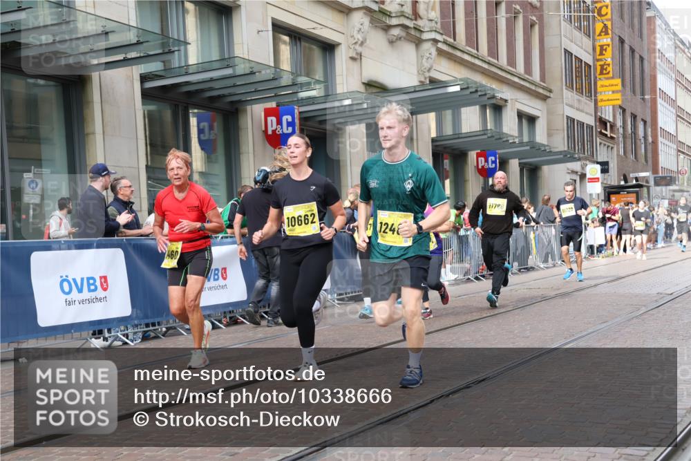 13.09.2026 - 21. swb-Marathon Bremen Strokosch-Dieckow http://msf.ph/oto/10338666 13.09.2026 11:06:00 Ziel 10375, 10376, 10681, 10682, 10852, 10853, 11028, 11029, 11340, 11374, 11432, 11460, 11674, 11690, 11729, 11786, 11849, 12217, 12479, 10018, 10168, 10204, 10238, 10305, 10382, 10457, 10619, 10662, 11024, 11132, 11156, 11164, 11477, 11775, 12156, 12186, 12378, 12486, 12523, 12528, 12773 meine-sportfotos.de