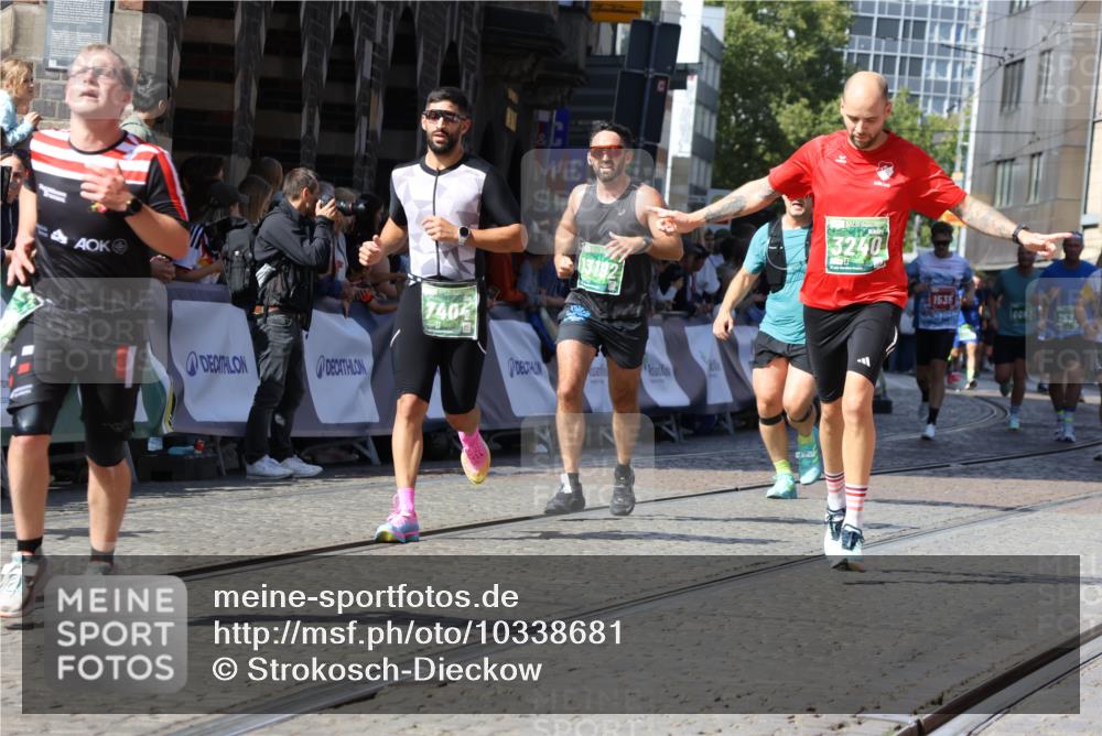 13.09.2026 - 21. swb-Marathon Bremen Strokosch-Dieckow http://msf.ph/oto/10338681 13.09.2026 13:19:53 Ziel 161, 461, 926, 1010, 1232, 1281, 1468, 1535, 1642, 4319, 4455, 4977, 4978, 5371, 7037, 7140, 7268, 7945, 8153, 8185, 9984, 13163, 205, 431, 495, 511, 1058, 1252, 1390, 1537, 1551, 1931, 1972, 2343, 2807, 2903, 3240, 3690, 4287, 5340, 5389, 5813, 5837, 6663, 7341, 7404, 7488, 7531, 13192 meine-sportfotos.de