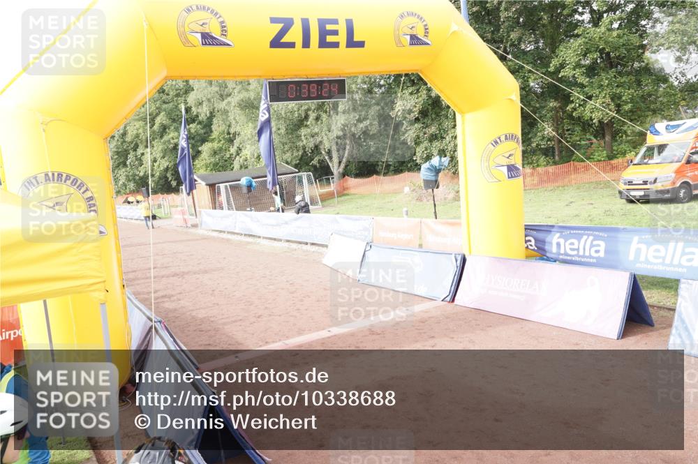13.09.2026 - Airport Race Dennis Weichert http://msf.ph/oto/10338688 13.09.2026 10:39:57 Ziel 5080 meine-sportfotos.de