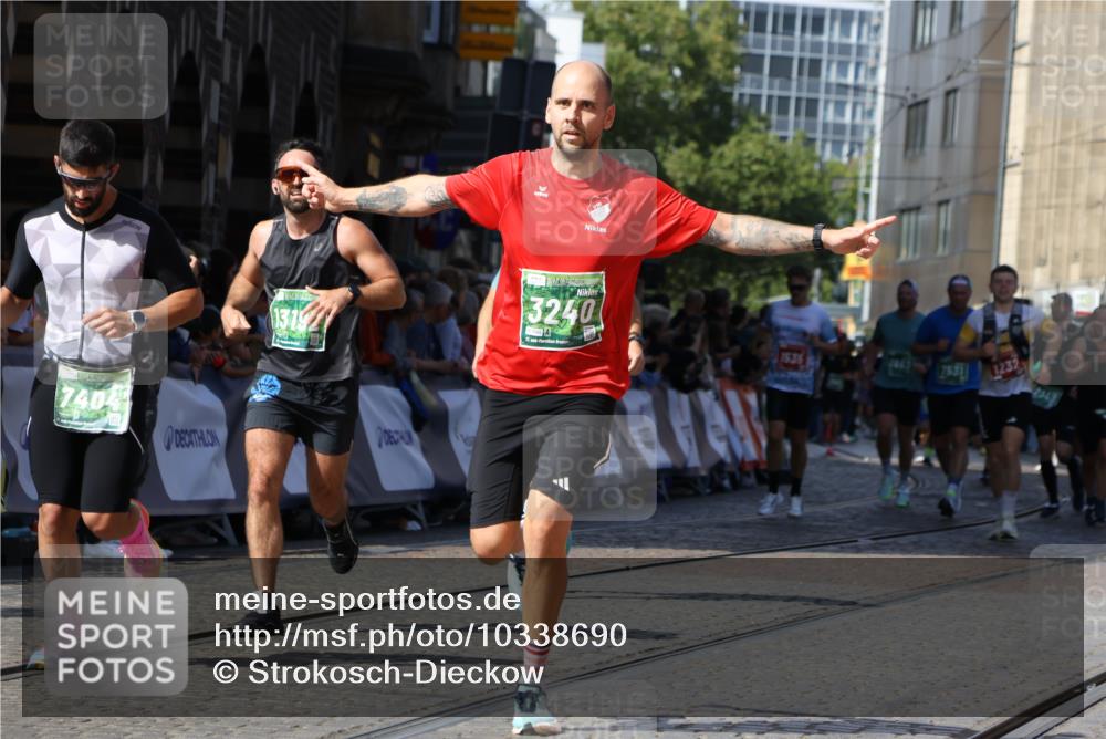 13.09.2026 - 21. swb-Marathon Bremen Strokosch-Dieckow http://msf.ph/oto/10338690 13.09.2026 13:19:53 Ziel 161, 461, 926, 1010, 1232, 1281, 1468, 1535, 1642, 4319, 4455, 4977, 4978, 5371, 7037, 7140, 7268, 7945, 8153, 8185, 9984, 13163, 205, 431, 495, 511, 1058, 1252, 1390, 1537, 1551, 1931, 1972, 2343, 2807, 2903, 3240, 3690, 4287, 5340, 5389, 5813, 5837, 6663, 7341, 7404, 7488, 7531, 13192 meine-sportfotos.de