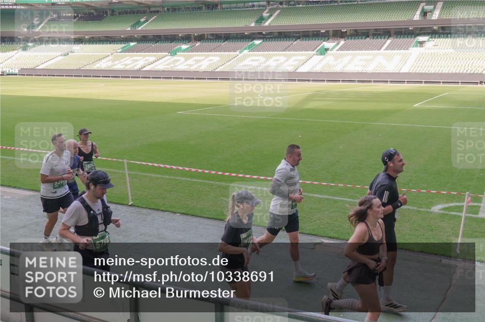 13.09.2026 - 21. swb-Marathon Bremen Michael Burmester http://msf.ph/oto/10338691 13.09.2026 13:16:54 Laufen im Stadion 134, 143, 153, 231, 267, 271, 449, 588, 598, 612, 653, 990, 1057, 1185, 1312, 1424, 1425, 1465, 1539, 1790, 1813, 1825, 1874, 1987, 2013, 2067, 2096, 2218, 2259, 2351, 2363, 2381, 2386, 2389, 2419, 2468, 2532, 2550, 2562, 2579, 2586, 2601, 2655, 2664, 2678, 2698, 2778, 2797, 2799, 2821, 2846, 2874, 2974, 2984, 2996, 3001, 3075, 3104, 3133, 3165, 3180, 3195, 3213, 3237, 3265, 3314, 3331, 3337, 3366, 3382, 3387, 3421, 3431, 3479, 3486, 3501, 3506, 3512 meine-sportfotos.de