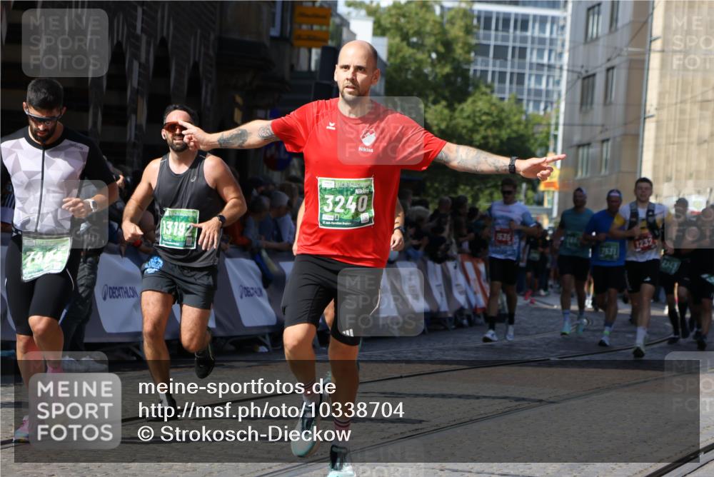 13.09.2026 - 21. swb-Marathon Bremen Strokosch-Dieckow http://msf.ph/oto/10338704 13.09.2026 13:19:53 Ziel 161, 461, 926, 1010, 1232, 1281, 1468, 1535, 1642, 4319, 4455, 4977, 4978, 5371, 7037, 7140, 7268, 7945, 8153, 8185, 9984, 13163, 205, 431, 495, 511, 1058, 1252, 1390, 1537, 1551, 1931, 1972, 2343, 2807, 2903, 3240, 3690, 4287, 5340, 5389, 5813, 5837, 6663, 7341, 7404, 7488, 7531, 13192 meine-sportfotos.de