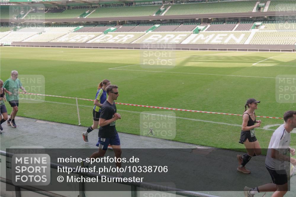 13.09.2026 - 21. swb-Marathon Bremen Michael Burmester http://msf.ph/oto/10338706 13.09.2026 13:16:56 Laufen im Stadion 134, 143, 153, 231, 267, 271, 449, 588, 598, 612, 653, 990, 1057, 1185, 1312, 1424, 1425, 1465, 1539, 1790, 1813, 1825, 1874, 1987, 2013, 2067, 2096, 2218, 2259, 2351, 2363, 2381, 2386, 2389, 2419, 2468, 2532, 2550, 2562, 2579, 2586, 2601, 2655, 2664, 2678, 2698, 2778, 2797, 2799, 2821, 2846, 2874, 2974, 2984, 2996, 3001, 3075, 3104, 3133, 3165, 3180, 3195, 3213, 3237, 3265, 3314, 3331, 3337, 3366, 3382, 3387, 3421, 3431, 3479, 3486, 3501, 3506, 3512, 3548 meine-sportfotos.de