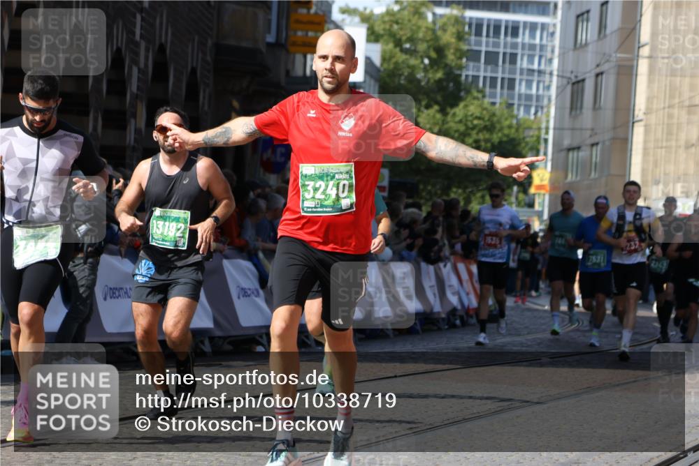 13.09.2026 - 21. swb-Marathon Bremen Strokosch-Dieckow http://msf.ph/oto/10338719 13.09.2026 13:19:53 Ziel 161, 461, 926, 1010, 1232, 1281, 1468, 1535, 1642, 4319, 4455, 4977, 4978, 5371, 7037, 7140, 7268, 7945, 8153, 8185, 9984, 13163, 205, 431, 495, 511, 1058, 1252, 1390, 1537, 1551, 1931, 1972, 2343, 2807, 2903, 3240, 3690, 4287, 5340, 5389, 5813, 5837, 6663, 7341, 7404, 7488, 7531, 13192 meine-sportfotos.de