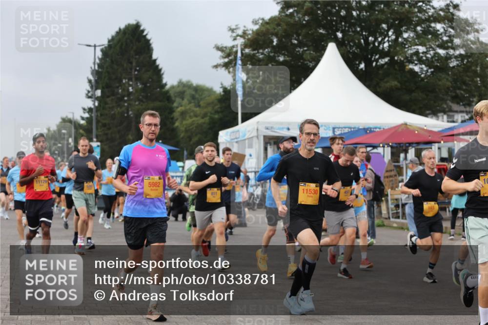 13.09.2026 - Kiel Lauf Andreas Tolksdorf http://msf.ph/oto/10338781 13.09.2026 09:55:18 Kiellinie 11129, 5982, 811, 38, 11530, 115 meine-sportfotos.de