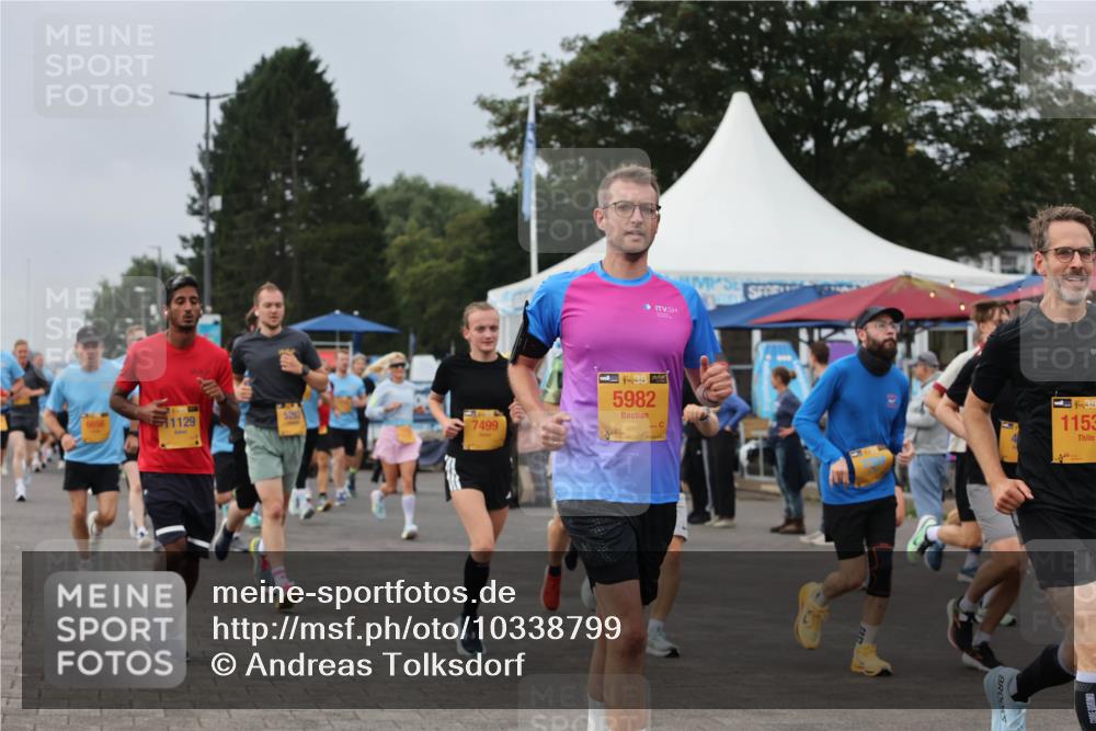13.09.2026 - Kiel Lauf Andreas Tolksdorf http://msf.ph/oto/10338799 13.09.2026 09:55:19 Kiellinie 1129, 5262, 7499, 38, 5982, 38, 1153 meine-sportfotos.de