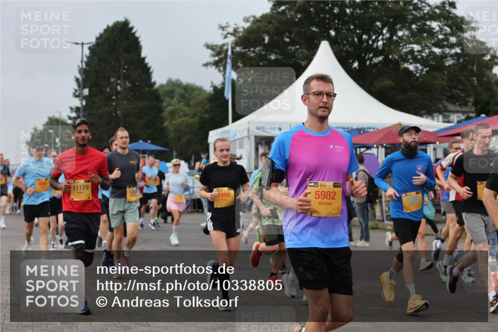 13.09.2026 - Kiel Lauf Andreas Tolksdorf http://msf.ph/oto/10338805 13.09.2026 09:55:19 Kiellinie 11129, 526, 7499, 1, 38, 5982 meine-sportfotos.de