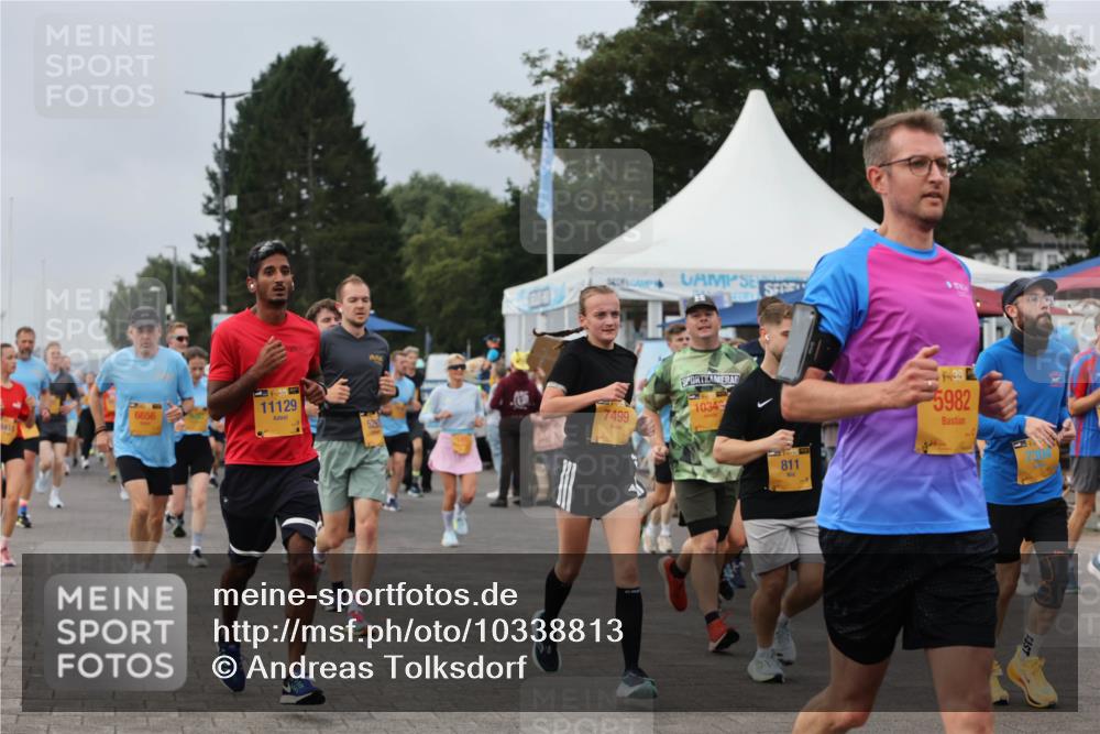 13.09.2026 - Kiel Lauf Andreas Tolksdorf http://msf.ph/oto/10338813 13.09.2026 09:55:19 Kiellinie 41, 6656, 5, 39, 11129, 7499, 1034, 811, 39, 5982 meine-sportfotos.de