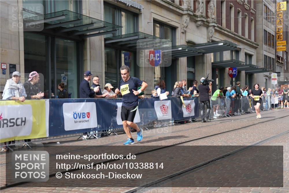 13.09.2026 - 21. swb-Marathon Bremen Strokosch-Dieckow http://msf.ph/oto/10338814 13.09.2026 11:06:04 Ziel 10375, 10376, 10681, 10682, 10852, 10853, 11028, 11029, 11240, 11340, 11374, 11432, 11460, 11674, 11690, 11729, 11786, 11849, 12217, 12479, 12485, 10018, 10168, 10204, 10305, 10375, 10382, 10619, 10662, 11024, 11132, 11156, 11164, 11477, 11674, 11775, 11786, 12186, 12378, 12486, 12523, 12528, 12773 meine-sportfotos.de