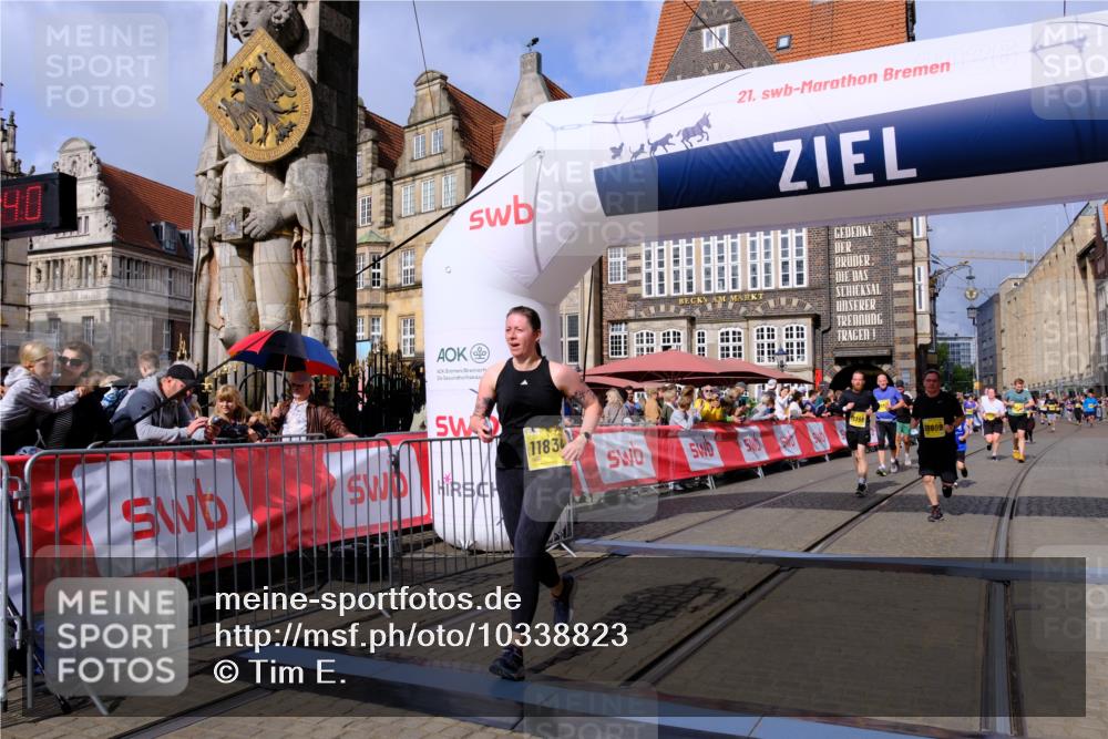 13.09.2026 - 21. swb-Marathon Bremen Tim E. http://msf.ph/oto/10338823 13.09.2026 11:08:56 Ziel 10229, 10399, 10609, 11065, 11358, 11421, 11678, 11710, 11718, 11834, 11888, 11968, 12162, 12410, 12516, 12517 meine-sportfotos.de