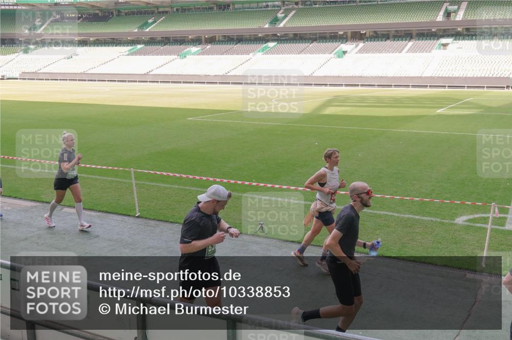 13.09.2026 - 21. swb-Marathon Bremen Michael Burmester http://msf.ph/oto/10338853 13.09.2026 13:17:17 Laufen im Stadion 134, 153, 231, 267, 271, 311, 404, 449, 588, 598, 612, 653, 732, 837, 990, 1057, 1185, 1312, 1424, 1425, 1465, 1539, 1790, 1813, 1825, 1844, 1987, 2013, 2056, 2067, 2096, 2259, 2351, 2358, 2363, 2381, 2389, 2419, 2468, 2532, 2550, 2562, 2579, 2586, 2601, 2647, 2655, 2664, 2678, 2698, 2778, 2797, 2799, 2821, 2846, 2893, 2974, 2984, 2996, 3001, 3104, 3133, 3146, 3180, 3195, 3210, 3213, 3237, 3314, 3331, 3337, 3366, 3387, 3421, 3431, 3479, 3501, 3506, 3512, 3548, 3633, 3654 meine-sportfotos.de