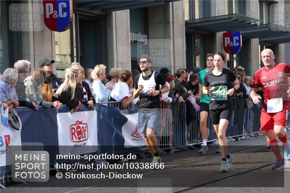 13.09.2026 - 21. swb-Marathon Bremen Strokosch-Dieckow http://msf.ph/oto/10338866 13.09.2026 13:26:33 Ziel 531, 946, 2089, 2779, 3076, 3302, 3510, 3527, 3852, 3893, 4327, 4441, 4598, 4919, 5054, 5689, 5937, 5943, 6289, 6314, 6375, 6455, 6548, 6580, 7027, 7246, 7317, 8112, 8303, 9150, 9511, 9551, 9854, 13097, 1368, 1649, 2434, 2658, 3526, 3603, 3983, 4077, 4723, 5747, 5906, 5934, 5992, 6230, 6548, 6639, 7626, 8817, 9260, 13195 meine-sportfotos.de