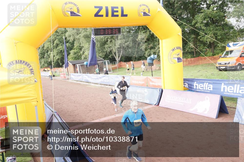 13.09.2026 - Airport Race Dennis Weichert http://msf.ph/oto/10338871 13.09.2026 10:40:09 Ziel 5123, 5124, 5381 meine-sportfotos.de