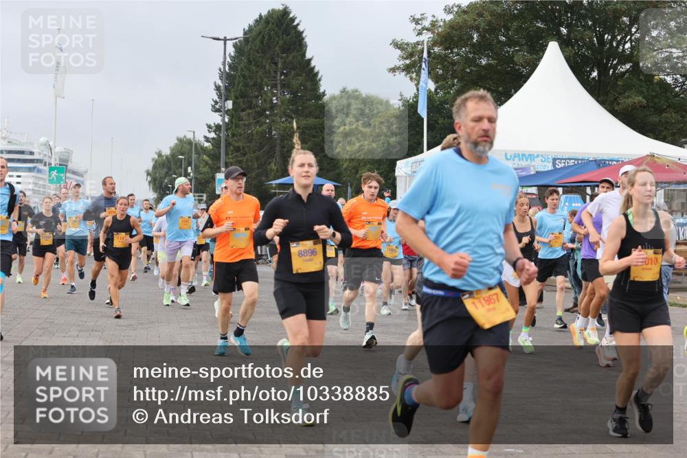 13.09.2026 - Kiel Lauf Andreas Tolksdorf http://msf.ph/oto/10338885 13.09.2026 09:55:24 Kiellinie 11888, 119, 1147, 8896, 11833, 11867, 010 meine-sportfotos.de