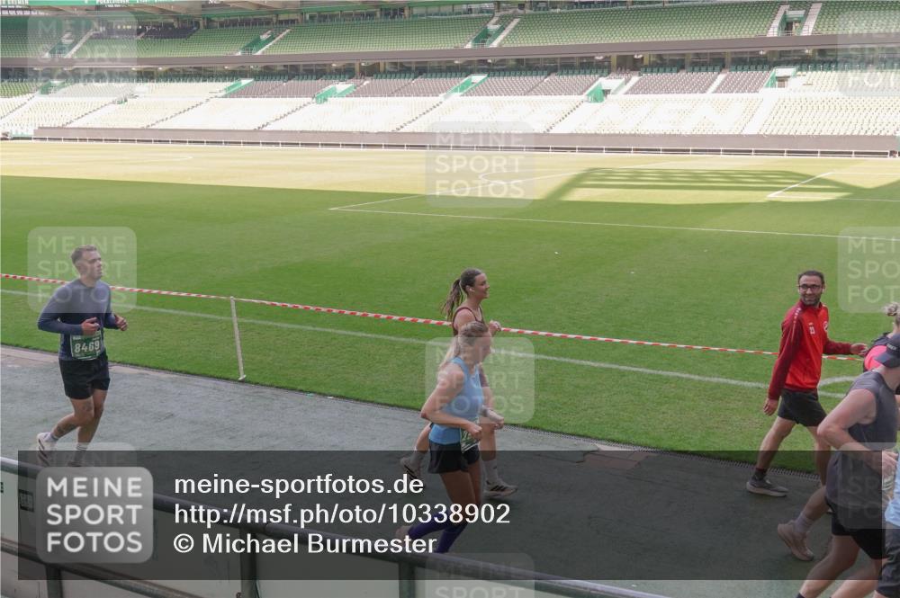 13.09.2026 - 21. swb-Marathon Bremen Michael Burmester http://msf.ph/oto/10338902 13.09.2026 13:17:24 Laufen im Stadion 134, 153, 231, 267, 271, 311, 404, 449, 588, 612, 732, 753, 837, 990, 1057, 1185, 1312, 1424, 1425, 1465, 1539, 1790, 1813, 1825, 1844, 1868, 1987, 2056, 2067, 2096, 2259, 2351, 2357, 2358, 2363, 2381, 2389, 2419, 2532, 2550, 2562, 2579, 2586, 2601, 2647, 2655, 2664, 2698, 2778, 2797, 2799, 2821, 2846, 2880, 2893, 2974, 2984, 2996, 3104, 3133, 3146, 3180, 3195, 3210, 3213, 3314, 3331, 3337, 3366, 3387, 3421, 3431, 3476, 3479, 3501, 3506, 3537, 3548, 3633, 3654 meine-sportfotos.de
