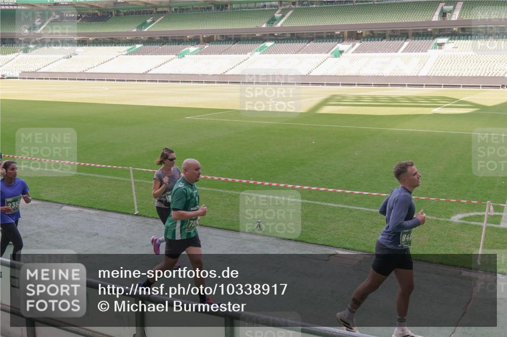 13.09.2026 - 21. swb-Marathon Bremen Michael Burmester http://msf.ph/oto/10338917 13.09.2026 13:17:26 Laufen im Stadion 134, 153, 231, 267, 271, 311, 404, 449, 588, 732, 753, 837, 990, 1057, 1185, 1312, 1424, 1425, 1465, 1539, 1790, 1813, 1825, 1844, 1868, 1987, 2056, 2067, 2096, 2259, 2351, 2357, 2358, 2363, 2381, 2389, 2419, 2532, 2550, 2562, 2579, 2586, 2601, 2647, 2655, 2664, 2698, 2778, 2797, 2799, 2821, 2846, 2849, 2880, 2893, 2974, 2984, 2996, 3104, 3133, 3146, 3180, 3195, 3210, 3213, 3314, 3331, 3337, 3366, 3387, 3421, 3431, 3476, 3479, 3501, 3506, 3537, 3548, 3633, 3654 meine-sportfotos.de