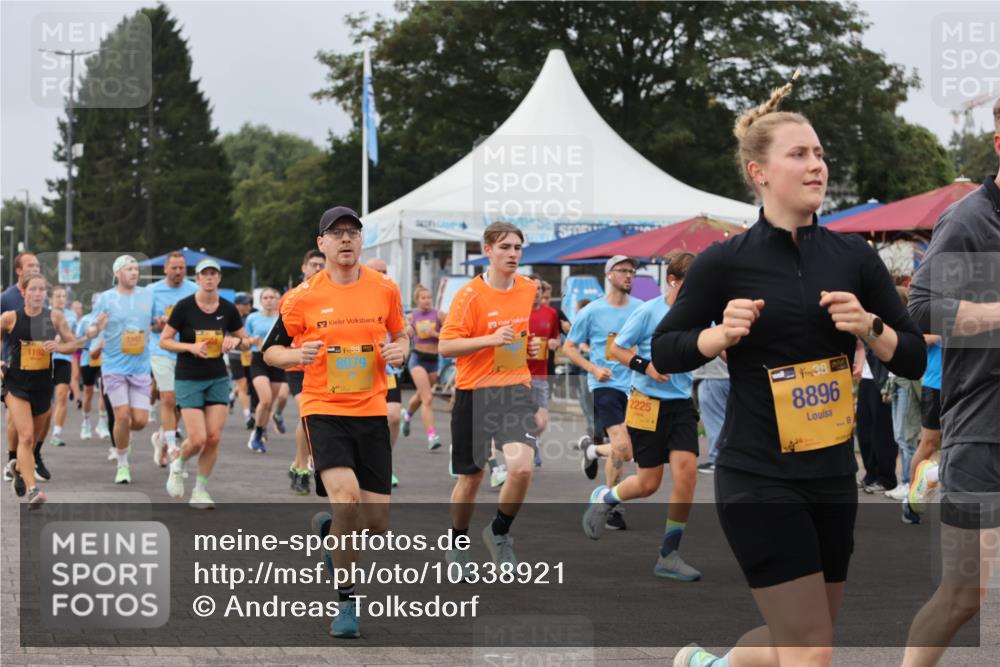13.09.2026 - Kiel Lauf Andreas Tolksdorf http://msf.ph/oto/10338921 13.09.2026 09:55:25 Kiellinie 1192, 39, 8079, 2225, 38, 8896 meine-sportfotos.de