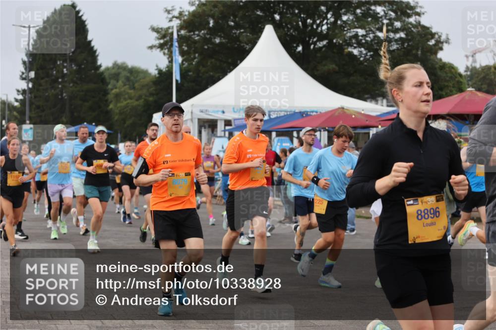 13.09.2026 - Kiel Lauf Andreas Tolksdorf http://msf.ph/oto/10338928 13.09.2026 09:55:25 Kiellinie 1192, 1938, 8079, 225, 38, 8896 meine-sportfotos.de