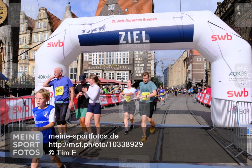 13.09.2026 - 21. swb-Marathon Bremen Tim E. http://msf.ph/oto/10338929 13.09.2026 11:09:02 Ziel 10399, 10469, 10599, 10609, 11053, 11358, 11421, 11434, 11678, 11710, 11718, 11834, 12162, 12256, 12353, 12438, 12517 meine-sportfotos.de