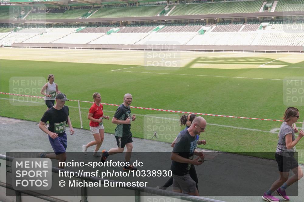 13.09.2026 - 21. swb-Marathon Bremen Michael Burmester http://msf.ph/oto/10338930 13.09.2026 13:17:27 Laufen im Stadion 134, 153, 231, 267, 271, 311, 404, 449, 588, 732, 753, 837, 990, 1057, 1185, 1312, 1424, 1425, 1465, 1539, 1790, 1813, 1825, 1844, 1868, 1987, 2056, 2067, 2096, 2259, 2351, 2357, 2358, 2363, 2381, 2389, 2419, 2532, 2550, 2562, 2579, 2586, 2601, 2647, 2655, 2664, 2698, 2778, 2797, 2799, 2821, 2846, 2849, 2880, 2893, 2974, 2984, 2996, 3104, 3133, 3146, 3180, 3195, 3210, 3213, 3314, 3331, 3337, 3366, 3387, 3421, 3431, 3476, 3479, 3501, 3506, 3537, 3548, 3633, 3654 meine-sportfotos.de