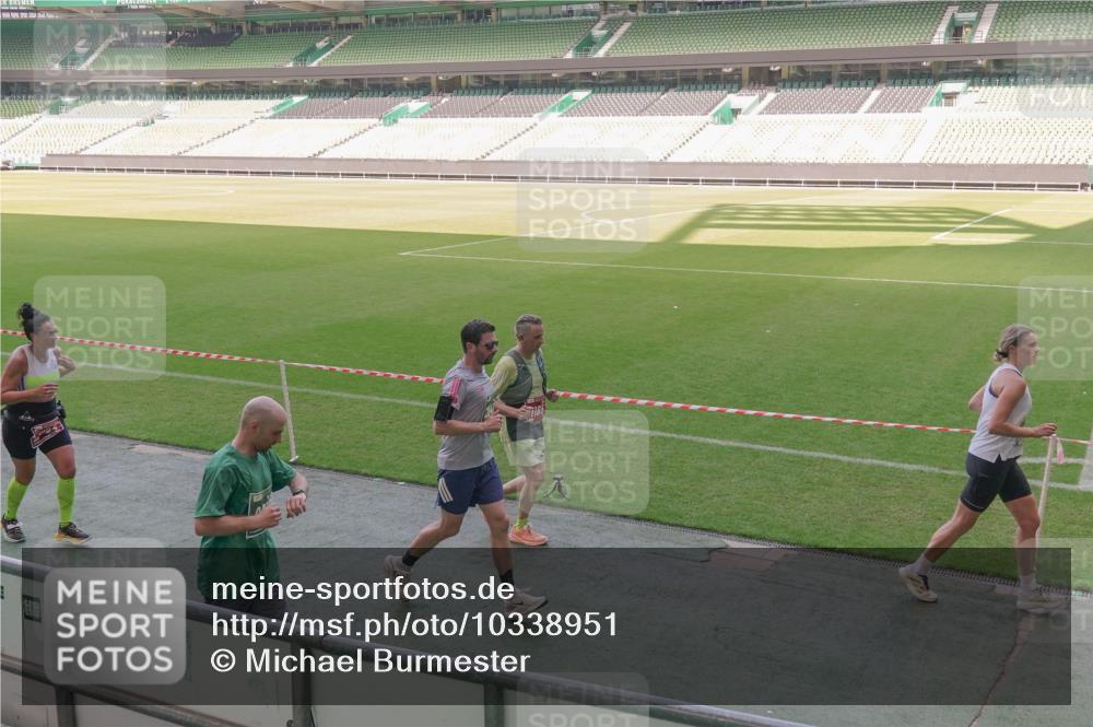 13.09.2026 - 21. swb-Marathon Bremen Michael Burmester http://msf.ph/oto/10338951 13.09.2026 13:17:30 Laufen im Stadion 134, 153, 231, 267, 271, 311, 404, 449, 588, 732, 753, 837, 990, 1057, 1185, 1312, 1424, 1425, 1465, 1539, 1790, 1813, 1825, 1844, 1868, 1987, 2056, 2067, 2096, 2123, 2259, 2351, 2357, 2358, 2363, 2381, 2389, 2419, 2532, 2550, 2562, 2579, 2586, 2601, 2647, 2655, 2664, 2698, 2778, 2797, 2799, 2821, 2846, 2849, 2880, 2893, 2974, 2984, 2996, 3104, 3133, 3146, 3180, 3195, 3210, 3213, 3314, 3337, 3366, 3387, 3421, 3431, 3476, 3479, 3501, 3506, 3537, 3548, 3633, 3654, 3740 meine-sportfotos.de