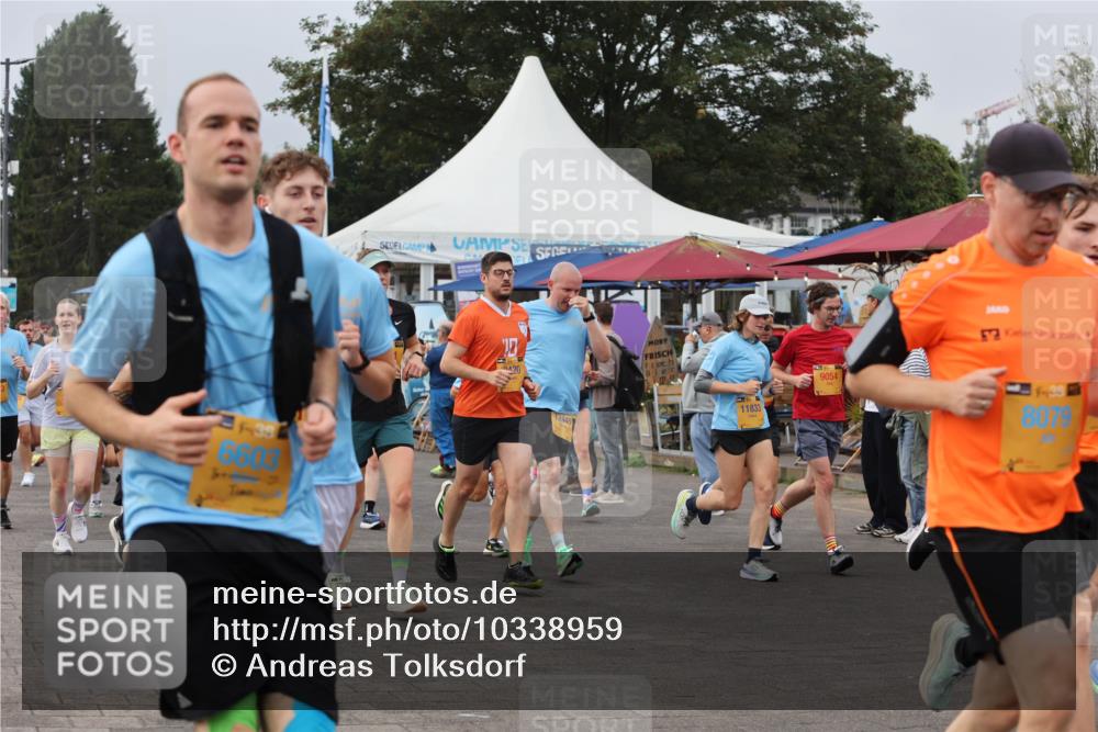 13.09.2026 - Kiel Lauf Andreas Tolksdorf http://msf.ph/oto/10338959 13.09.2026 09:55:26 Kiellinie 6603, 12445, 11833, 9054, 8079 meine-sportfotos.de