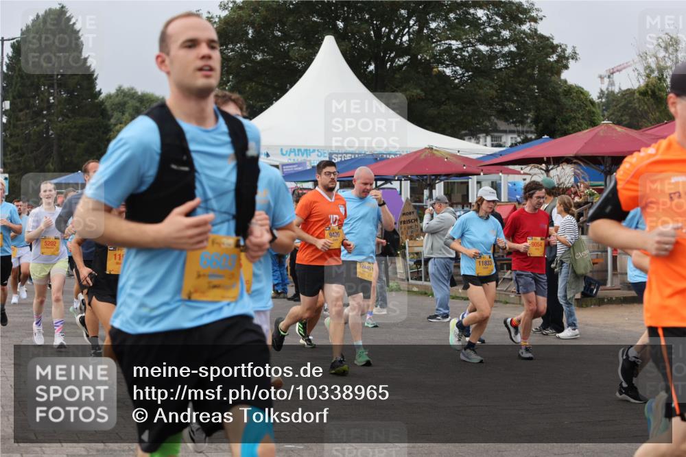 13.09.2026 - Kiel Lauf Andreas Tolksdorf http://msf.ph/oto/10338965 13.09.2026 09:55:27 Kiellinie 3202, 119, 9420, 124451, 11833, 9054, 20 meine-sportfotos.de