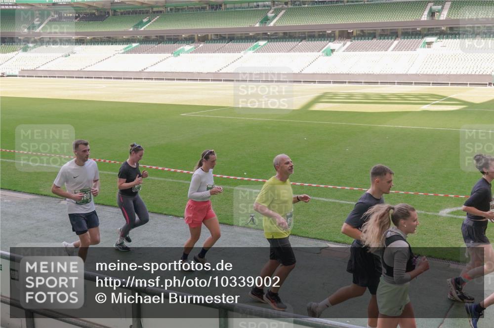 13.09.2026 - 21. swb-Marathon Bremen Michael Burmester http://msf.ph/oto/10339002 13.09.2026 13:17:36 Laufen im Stadion 134, 153, 231, 267, 271, 311, 404, 449, 546, 588, 732, 753, 837, 990, 1057, 1185, 1312, 1424, 1425, 1465, 1539, 1790, 1813, 1825, 1844, 1868, 1987, 2056, 2067, 2096, 2123, 2259, 2351, 2357, 2358, 2363, 2381, 2389, 2419, 2532, 2550, 2562, 2579, 2586, 2601, 2614, 2647, 2655, 2778, 2797, 2799, 2821, 2849, 2880, 2893, 2974, 2984, 2996, 2999, 3100, 3104, 3146, 3180, 3195, 3210, 3213, 3314, 3337, 3366, 3387, 3421, 3431, 3476, 3479, 3501, 3506, 3537, 3548, 3633, 3654, 3740 meine-sportfotos.de