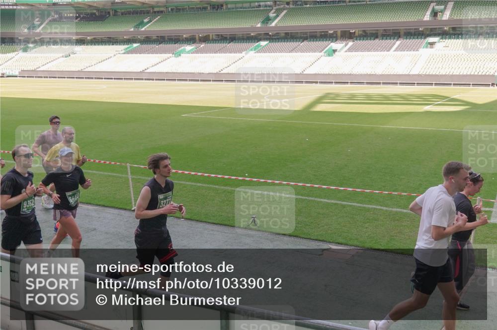 13.09.2026 - 21. swb-Marathon Bremen Michael Burmester http://msf.ph/oto/10339012 13.09.2026 13:17:38 Laufen im Stadion 134, 153, 231, 267, 271, 311, 404, 449, 546, 588, 732, 753, 837, 990, 1057, 1185, 1312, 1424, 1425, 1465, 1539, 1790, 1813, 1825, 1844, 1868, 1987, 2056, 2067, 2096, 2123, 2259, 2357, 2358, 2363, 2381, 2389, 2419, 2532, 2550, 2562, 2579, 2586, 2601, 2614, 2647, 2655, 2778, 2797, 2821, 2849, 2857, 2880, 2893, 2974, 2984, 2996, 2999, 3100, 3104, 3146, 3180, 3195, 3210, 3213, 3314, 3337, 3366, 3387, 3421, 3431, 3476, 3479, 3501, 3506, 3537, 3548, 3633, 3654, 3740, 4478 meine-sportfotos.de