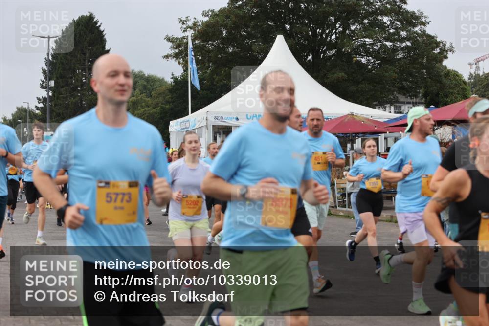 13.09.2026 - Kiel Lauf Andreas Tolksdorf http://msf.ph/oto/10339013 13.09.2026 09:55:28 Kiellinie 5773, 5202, 8973, 7355 meine-sportfotos.de