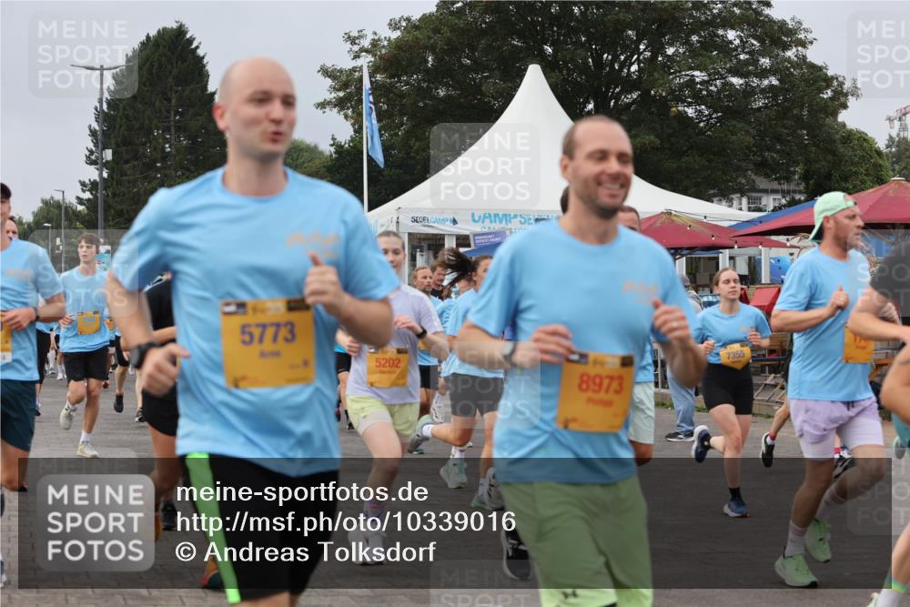 13.09.2026 - Kiel Lauf Andreas Tolksdorf http://msf.ph/oto/10339016 13.09.2026 09:55:28 Kiellinie 5773, 5202, 8973, 7355 meine-sportfotos.de